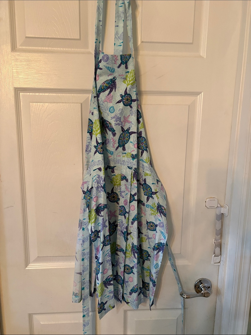 Vera Bradley Light Blue Apron with Sea Turtle Print